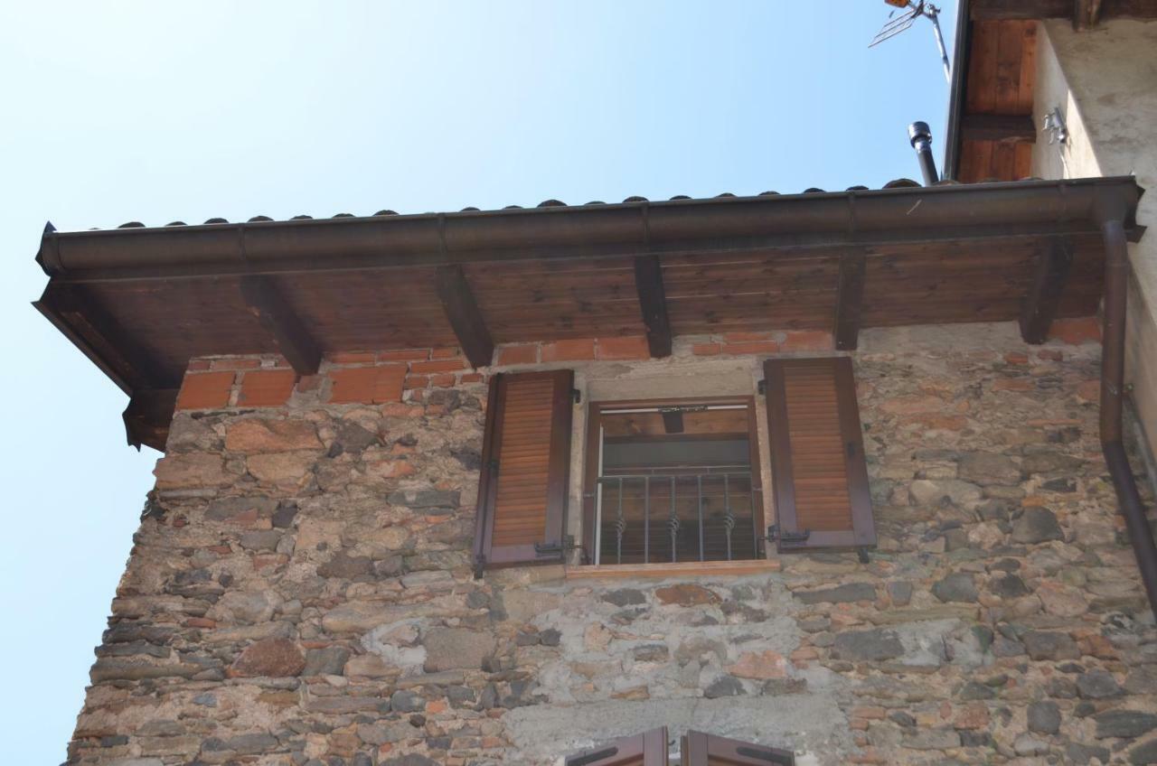 Villa La Solatìa Porto Ceresio Esterno foto