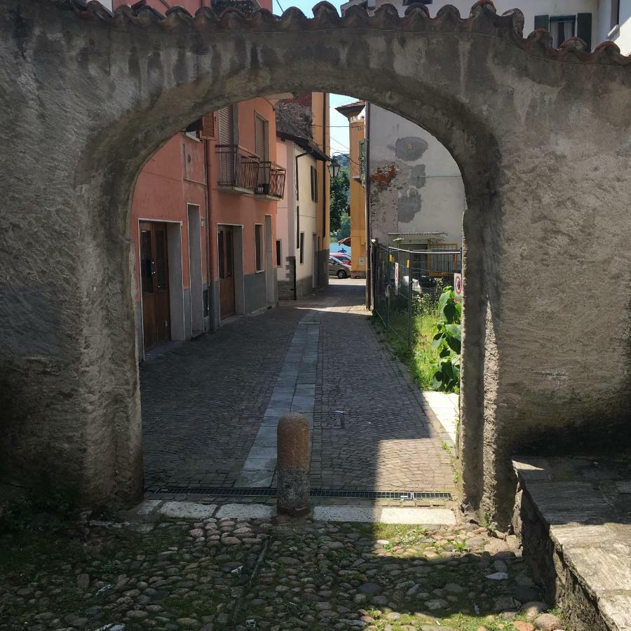 Villa La Solatìa Porto Ceresio Esterno foto